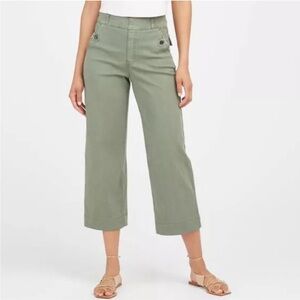 Spanx Stretch Twill Cropped Wide Leg Pant in Soft Sage Size M